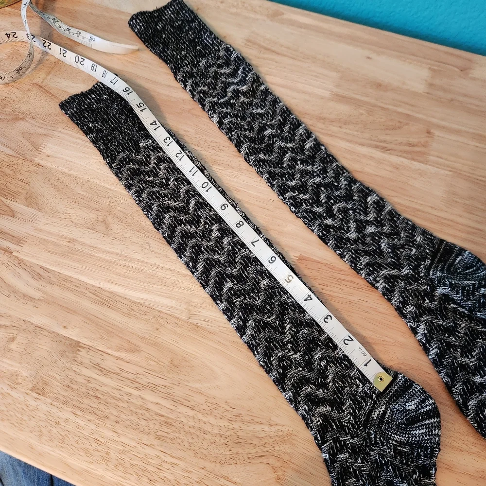Black‎ and Gray Patterned Women's Knee Length Socks